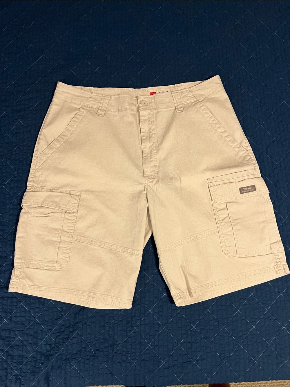 Wrangler Cargo Shorts with Pockets 36
